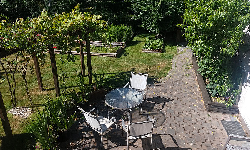 Spacious 2-Bedroom L...