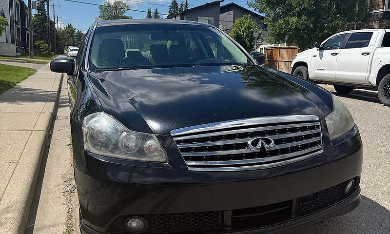 Infiniti M45...