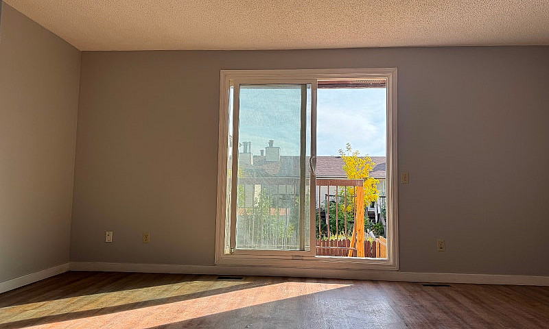 3 Bedrooms 1.5 Bathr...