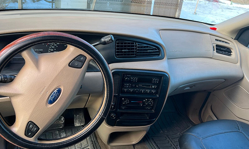 2003 Ford Windstar...
