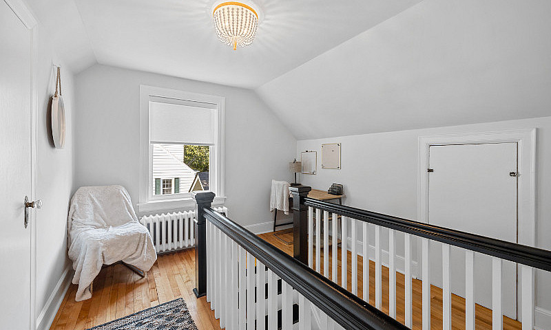 Fully Furnished 2 Be...