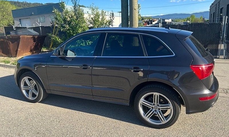 2011 Audi Q5...