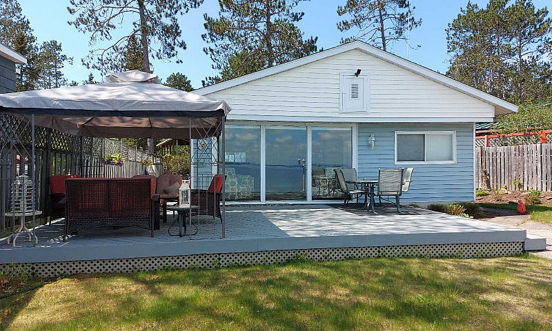 Waterfront Home Saul...