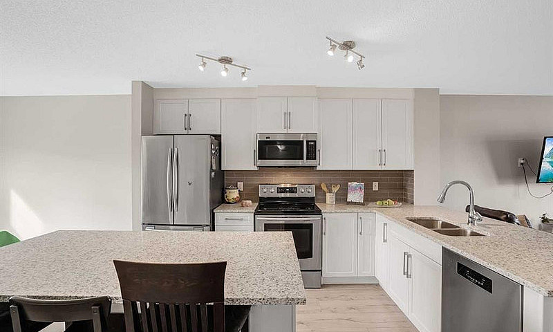  Beautiful 3-Bedroom...