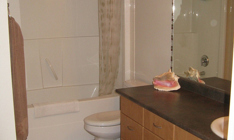 2 Bed Condo - Great ...