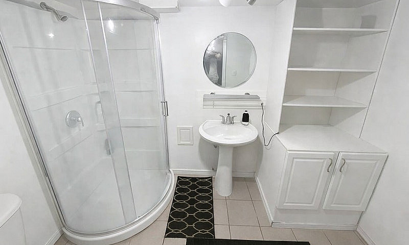 3 Bedrooms For Rent...