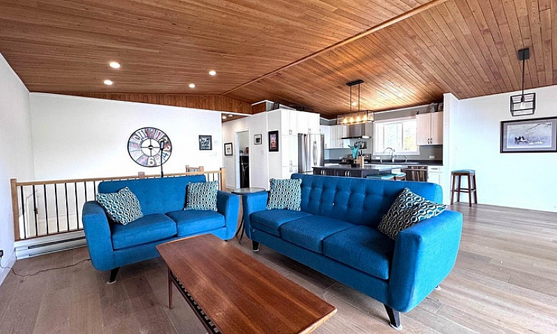 Lakefront Property F...