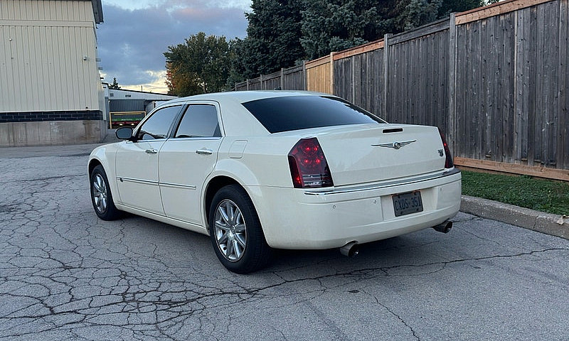 2008 Chrysler 300C...