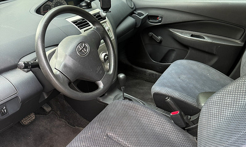 Toyota Yaris Sedan 2...