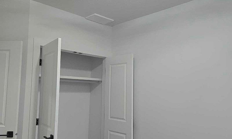 2 Bed Legal Basement...