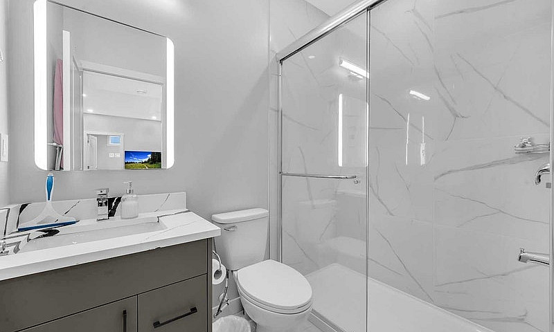 2 Bed 1 Bath Legal B...