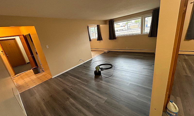 Large, Renovated 2 B...