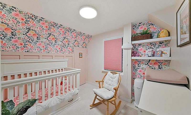 Charming Home In Nor...