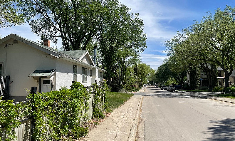 Double Corner Lot In...