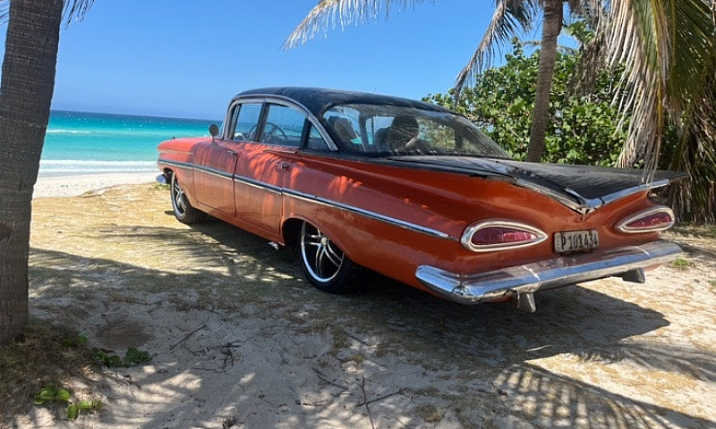 Havana House And Car...