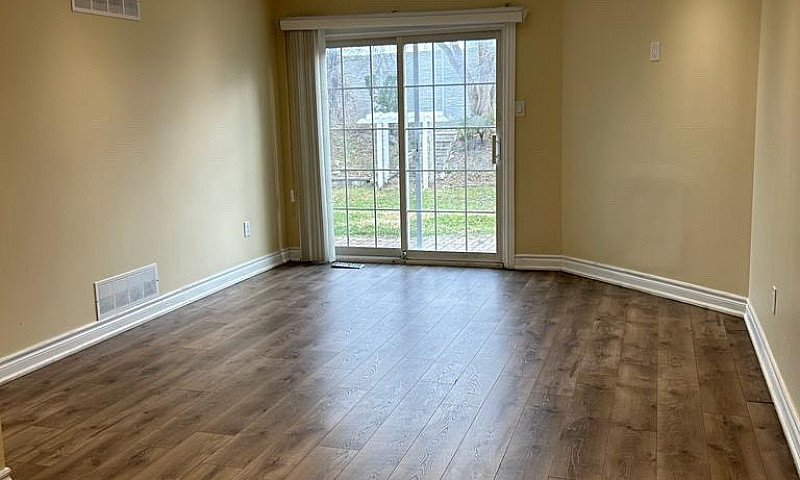 Spacious 2 Bedroom P...