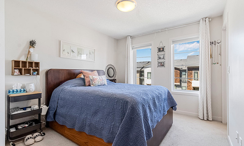 Townhome With 2 Car ...