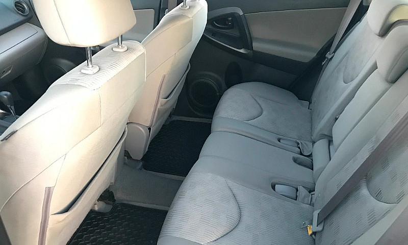 2010 Toyota Rav 4 - ...
