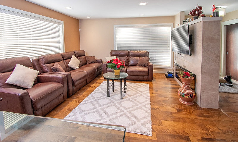 3 Bedroom Plus 2.5Ba...