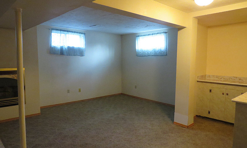 4 Bedroom, 2 Bath, L...