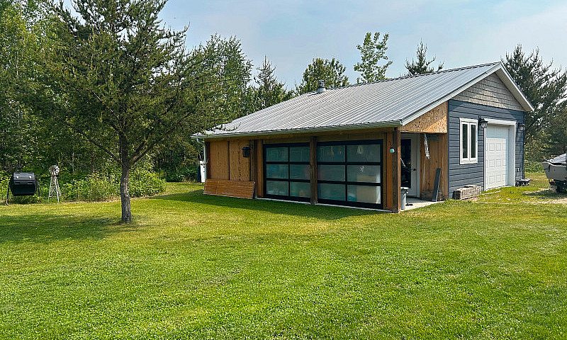 Stunning Country Hom...