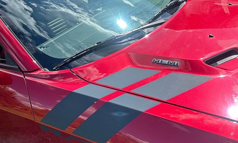Dodge Challenger R/T...