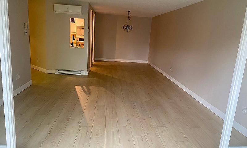 Condo À Louer...