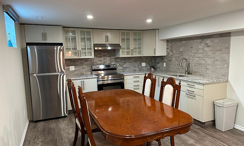 Spacious 2 Bedroom B...