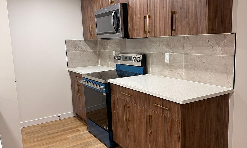 Brand New 1 Bed Base...