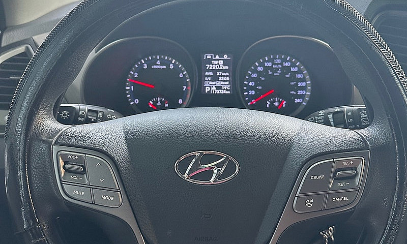Hyundai Santafe 2015...