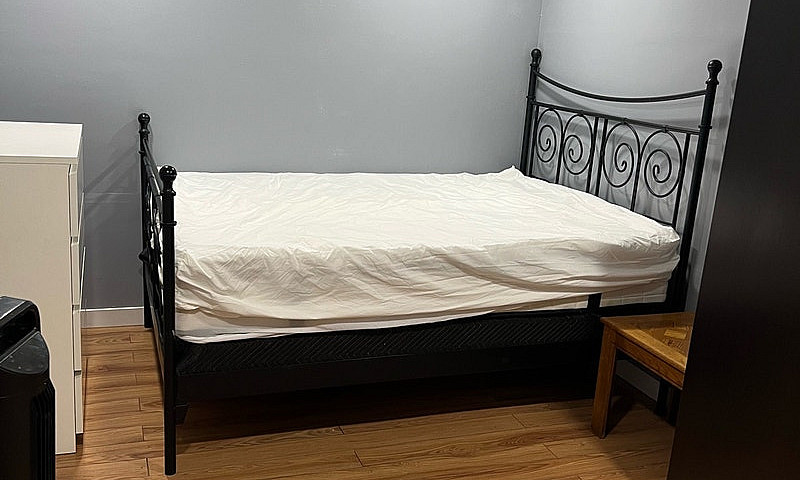 Room For Rent...