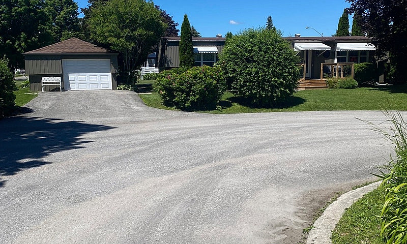 140 Roxanna Court, S...