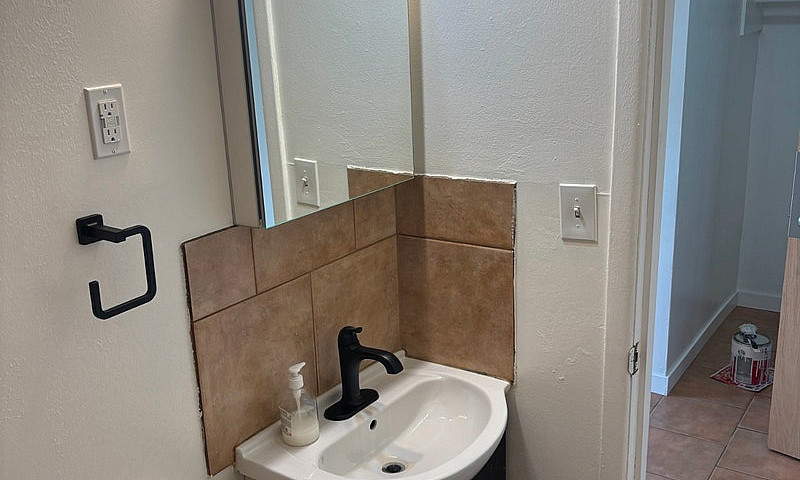 1 Bedroom Apartment ...