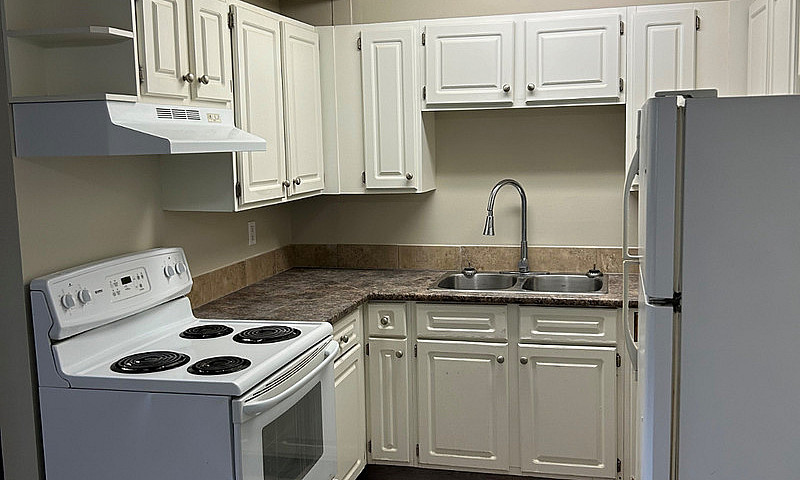 Spacious 2 Bedroom S...