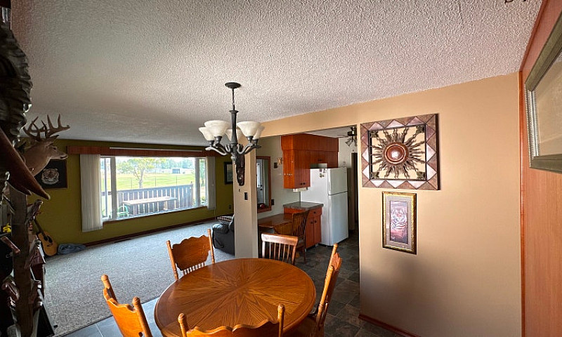 3 Bedroom Bungalow D...