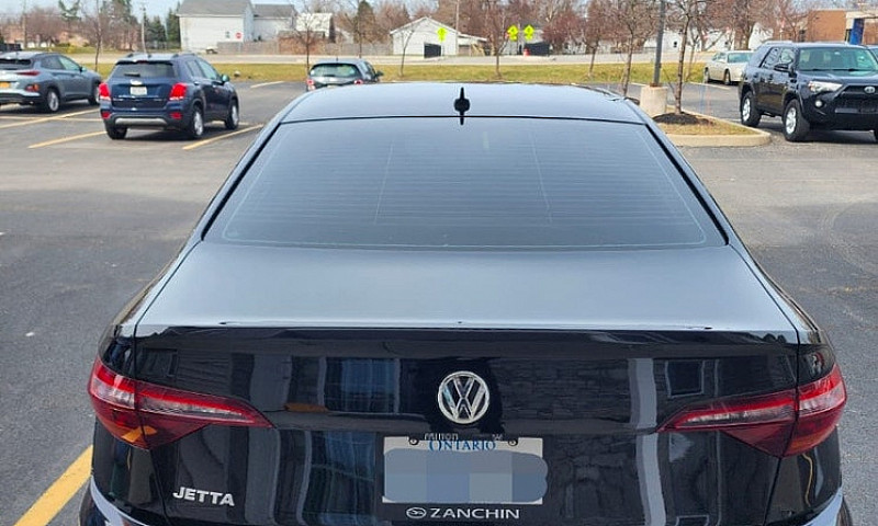2019 Volkswagen Jett...