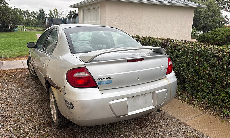 2005 Dodge Neon...
