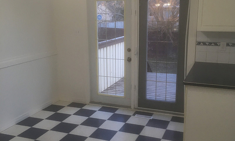 Main Floor Suite Wes...