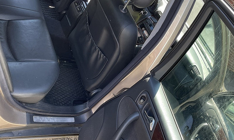 Mercedes Benz C320 4...