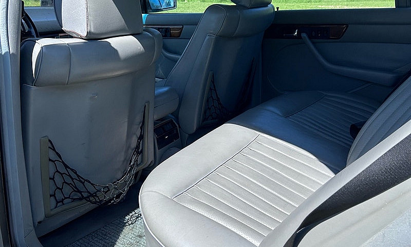 1986 Mercedes Benz 5...