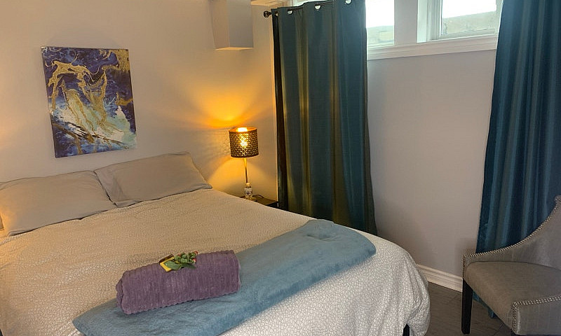 Spacious 2-Bedroom I...