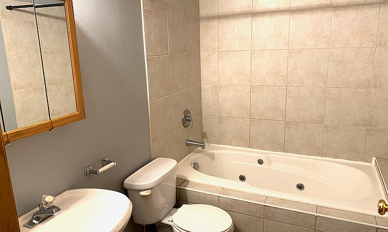2 Bedroom Duplex Wit...