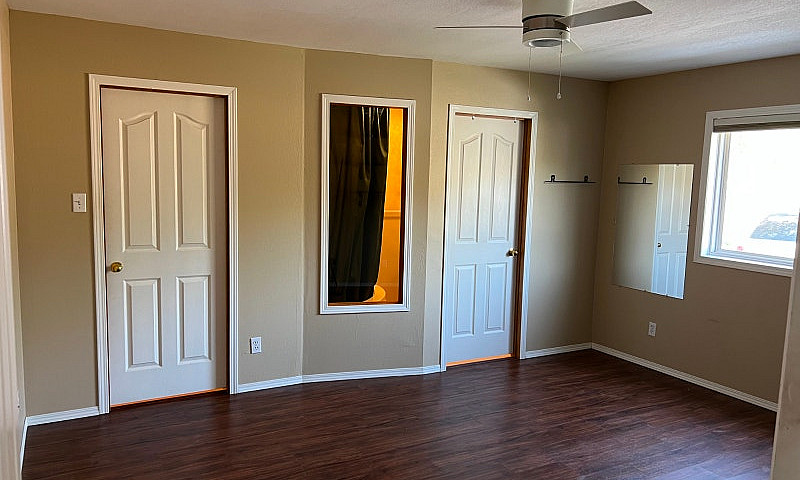 Mobile Home To Sell ...