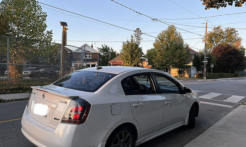 2010-Nissan-Sentra-2...