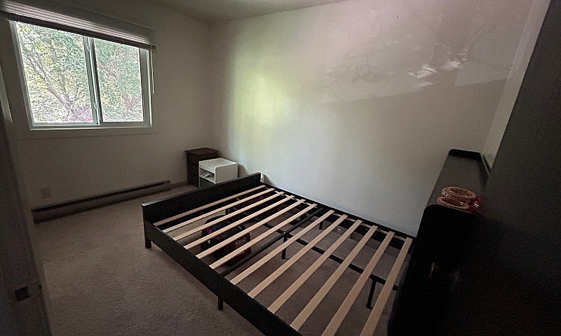 Private Room For Gir...
