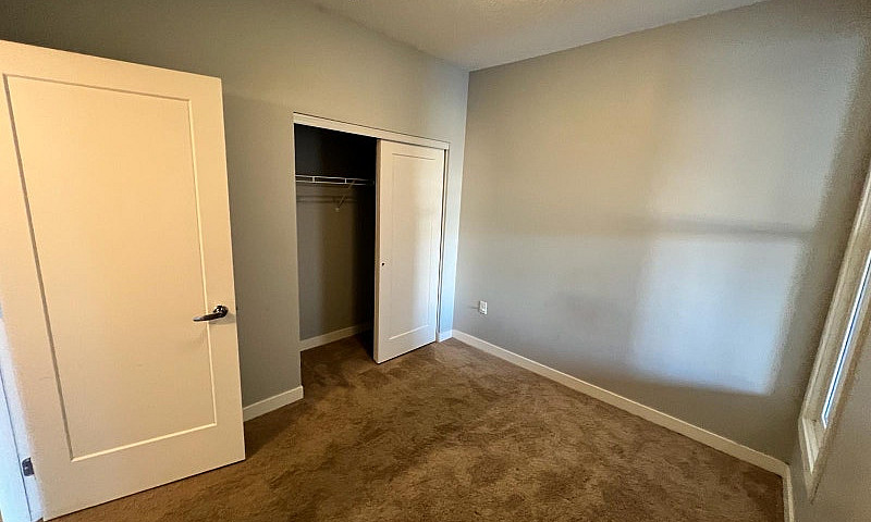 2 Bedroom, 1 Bathroo...