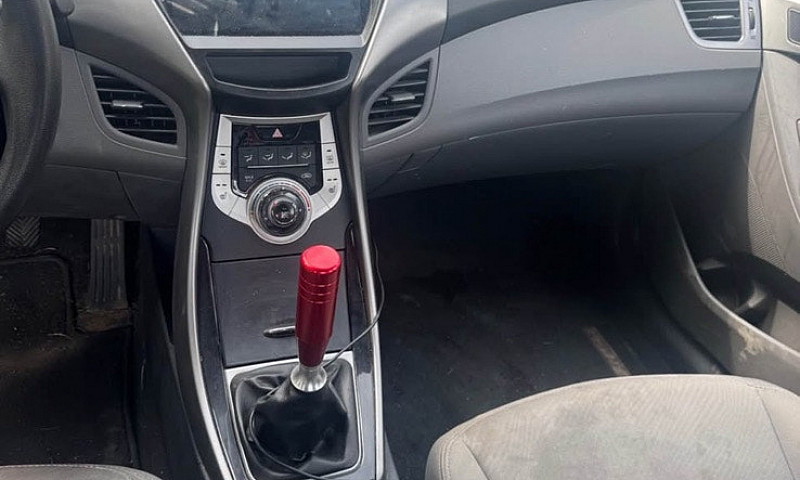 2012 Hyundai Elantra...