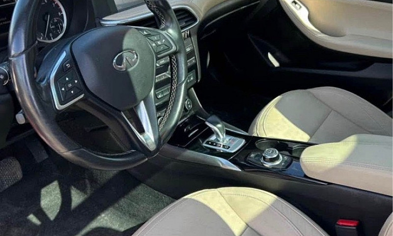 Infiniti Qx30 ...
