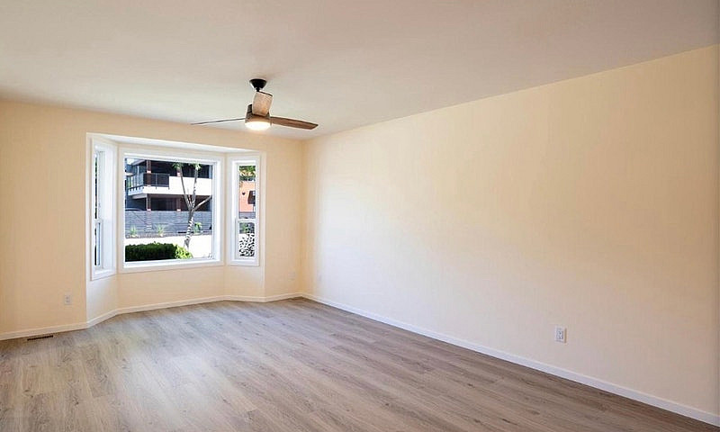 Townhouse For Rent $...