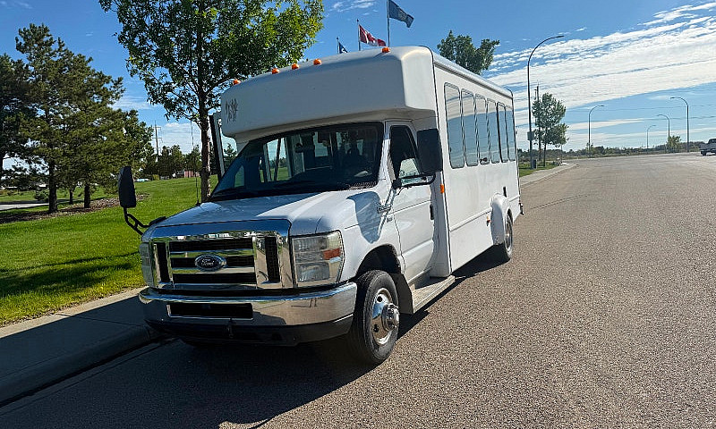2010 Ford E350 11 Pa...